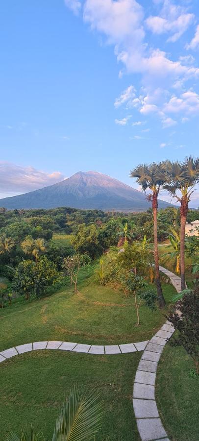 Palm Springs Bali Dive Resort Tulamben Kültér fotó