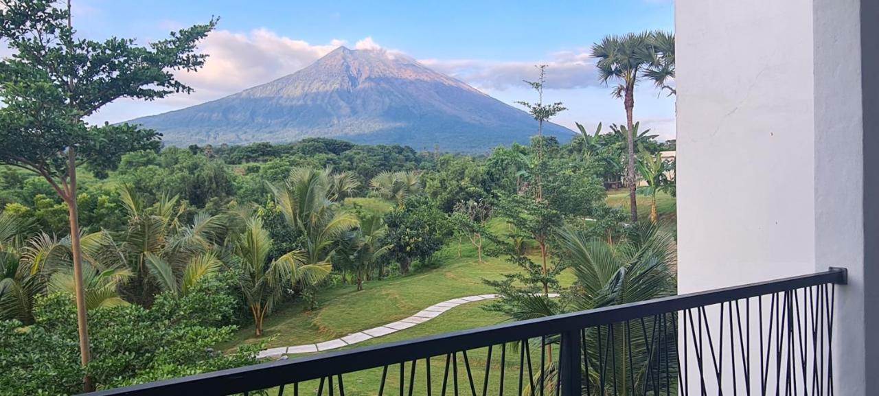 Palm Springs Bali Dive Resort Tulamben Kültér fotó